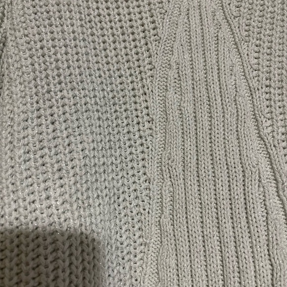 AERIE Cable Knit Gray shimmer Sweater Large - Picture 3 of 3